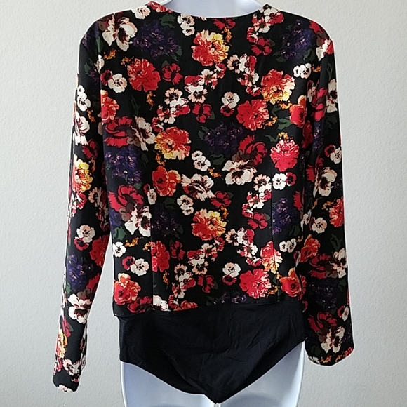 SOLD• ZARA BASIC Floral One Piece Suit Large - Picture 5 of 6